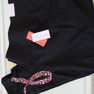 NWT 🌸 LIVI Signature Stretch  Active with pockets 22/24 breast cancer awareness